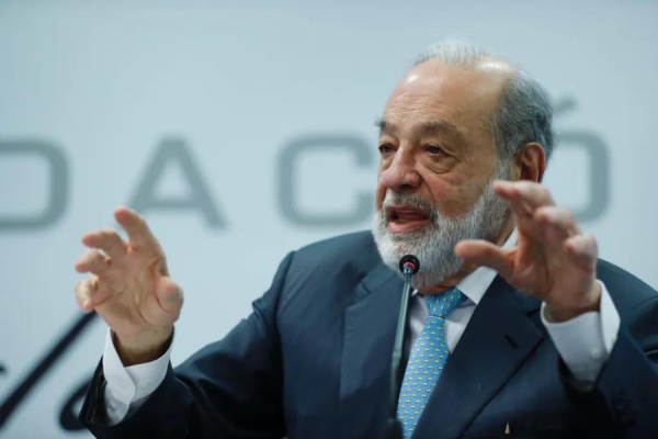 El magnate mexicano Carlos Slim congrega a líderes mundiales en evento con jóvenes