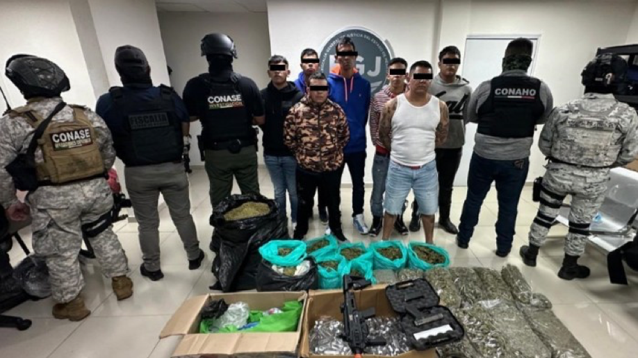 Detienen a 11 hombres por homicidio y narcomenudeo